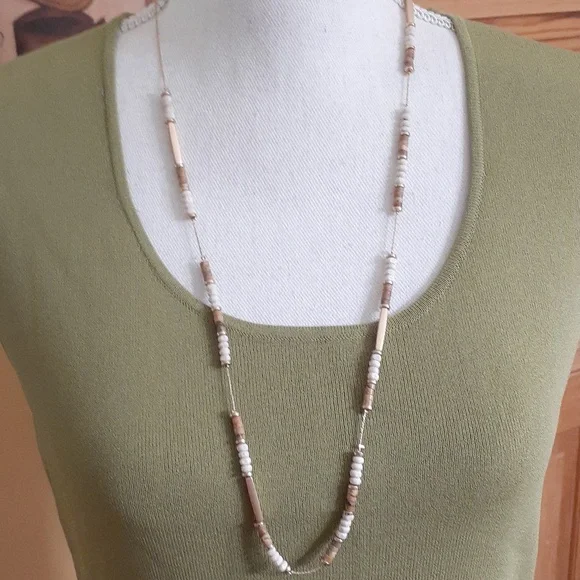 CHICO'S 2 in 1 Goldtone & Wooden Bead Necklace Set - Neutral Colors! NWOT - Picture 8 of 11
